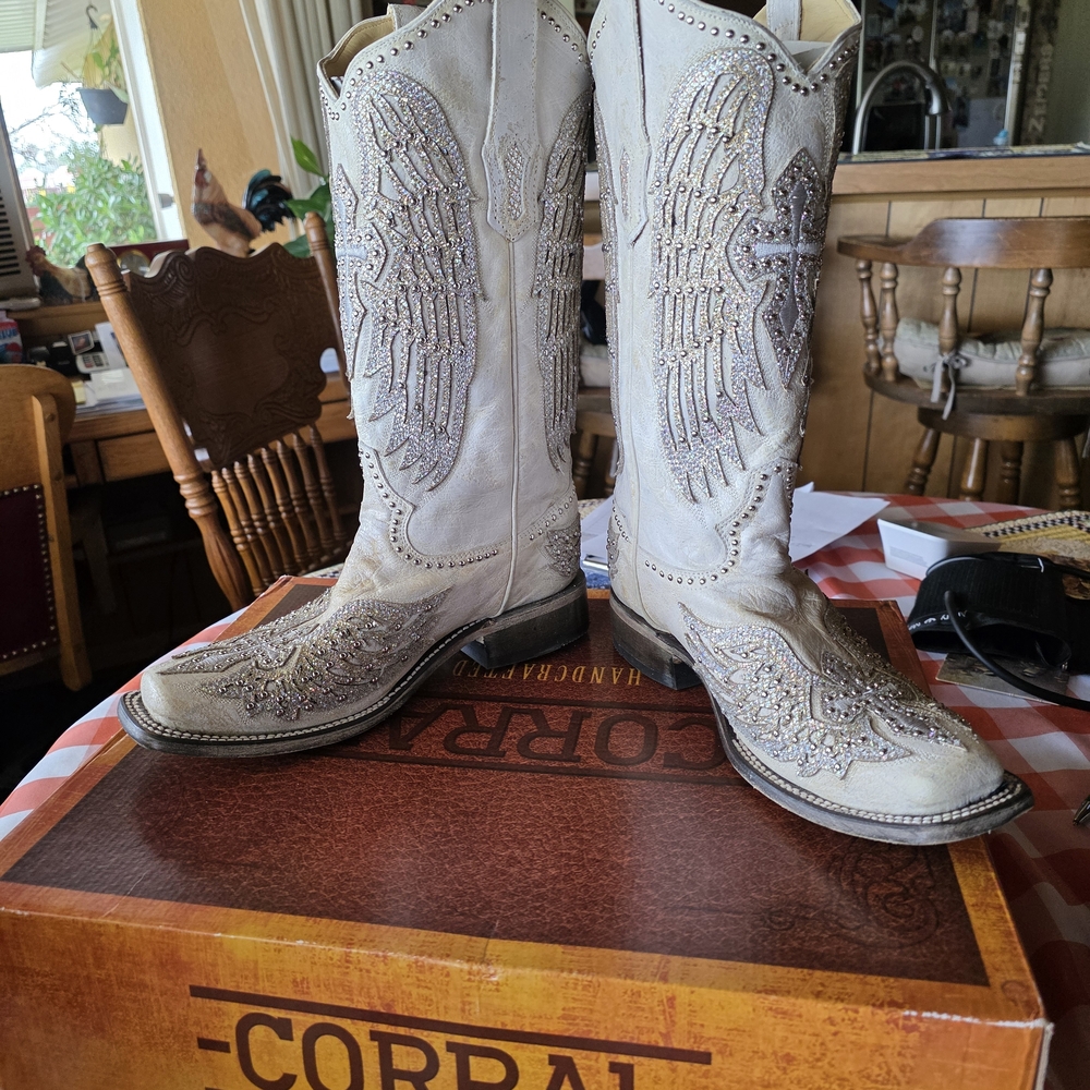 Corral Cream and Silver Embroidered Ankle Boots